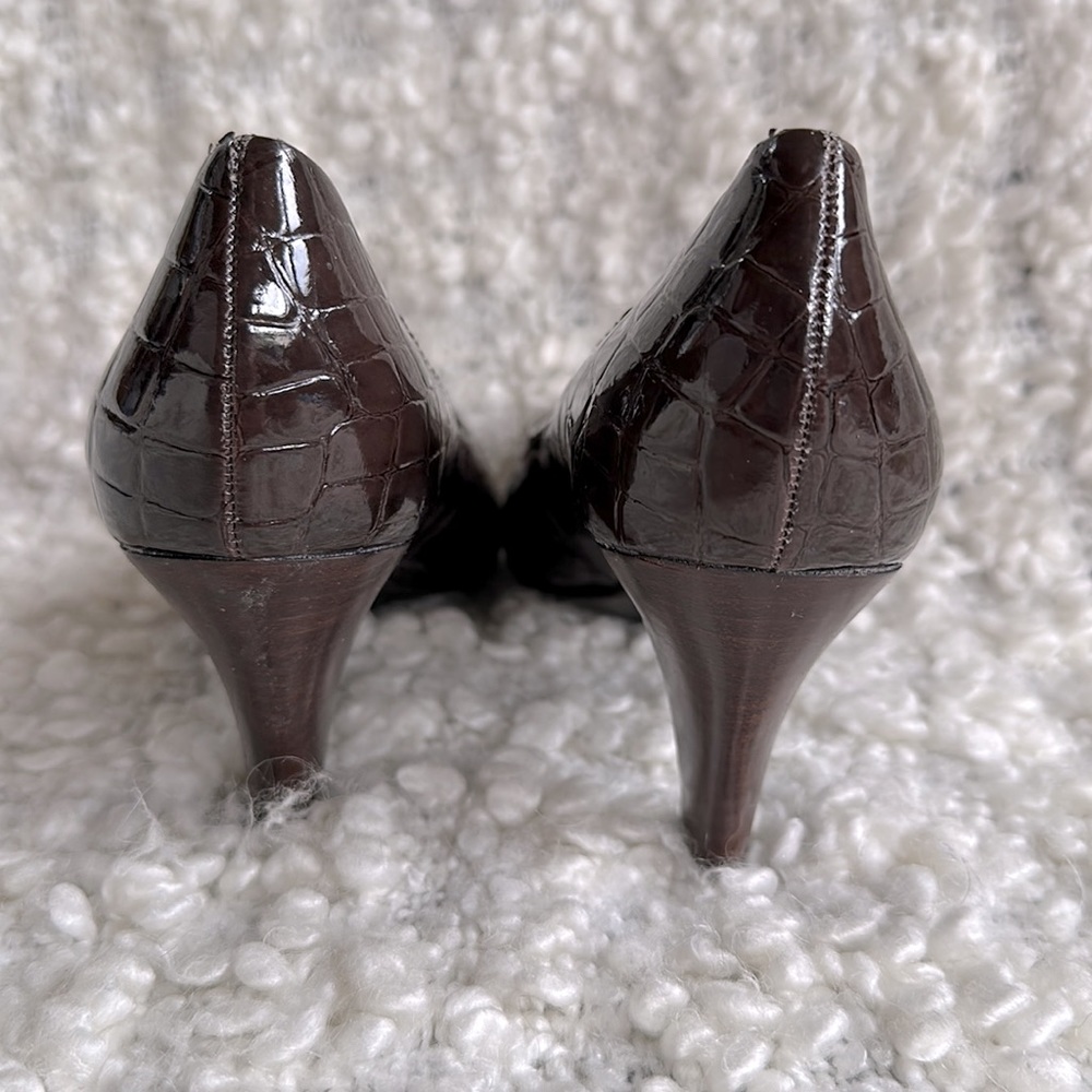 NEW* AK Anne Klein iFlex Cake Walk Brown Faux Leather Pointed Toe Pumps Sz 6M - Picture 4 of 10